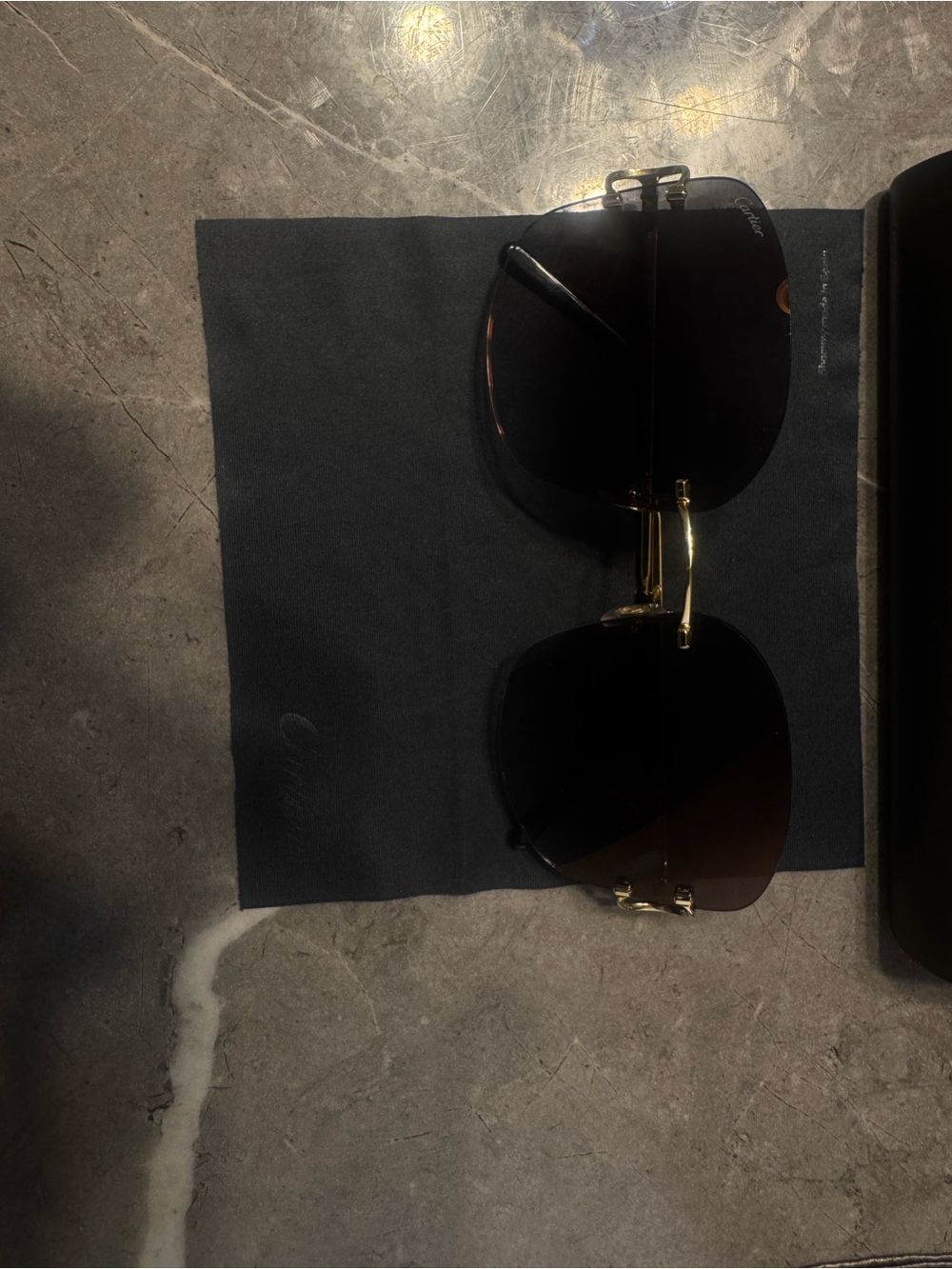 Cartier Glasses Gold - Grey Gradient
CT0037RS 001